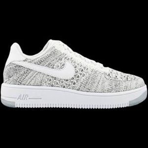 Women’s Air Force 1 Flyknit Low White